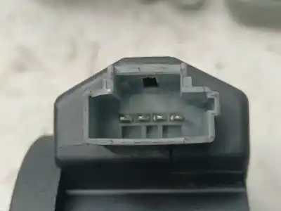 Second-hand car spare part ignition switch for renault twingo (co6) 1.2 alize oem iam references 143408  