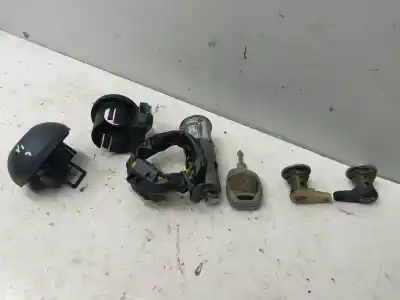 Second-hand car spare part ignition switch for renault twingo (co6) 1.2 alize oem iam references 143408  