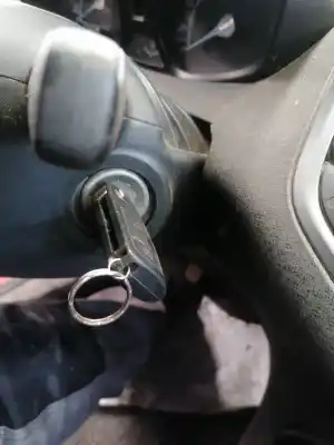 Автозапчастина б/у  для FORD FIESTA (CCN)  Посилання на OEM IAM 9V213F880ED  