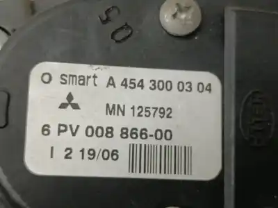 Автозапчастина б/у педаль акселератора для smart forfour básico (70kw) посилання на oem iam a4543000304  