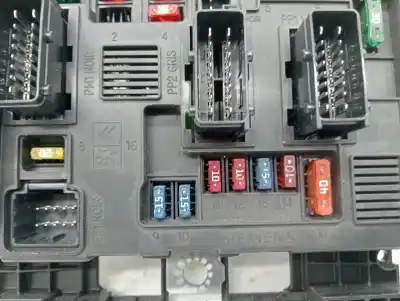 Second-hand car spare part fuse box unit for citroen berlingo 1.9 d multispace oem iam references 964349888000  