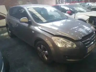 İkinci el araba yedek parçası ön sag çamurluk için kia cee´d active oem iam referansları 