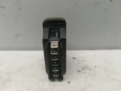 Second-hand car spare part right front power window switch for renault twingo (co6) 1.2 alize oem iam references   