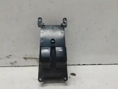 Pièce détachée automobile d'occasion COMMANDE DE LÈVE VITRE AVANT GAUCHE pour KIA RIO  Références OEM IAM 935701W000  