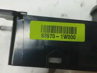 Peça sobressalente para automóvel em segunda mão botão / interruptor elevador vidro dianteiro esquerdo por kia rio basic referências oem iam 935701w000  