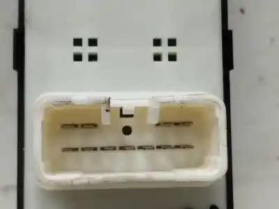 Peça sobressalente para automóvel em segunda mão botão / interruptor elevador vidro dianteiro esquerdo por kia rio basic referências oem iam 935701w000  