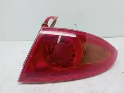 Recambio de automóvil de segunda mano de piloto trasero derecho para seat leon (1p1) reference referencias oem iam 98205600  