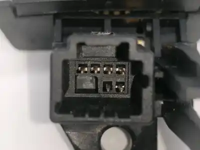 Peça sobressalente para automóvel em segunda mão comandos do volante por renault express confort referências oem iam   