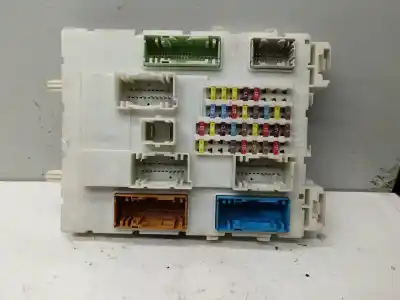 Peça sobressalente para automóvel em segunda mão Caixa De Fusíveis E Relés por FORD FOCUS LIM. (CB8) Trend Referências OEM IAM BV6N14H073  