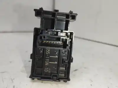 Peça sobressalente para automóvel em segunda mão botão / interruptor elevador vidro traseiro direito por toyota corolla (e21) hybrid active referências oem iam 3551y0n1d  