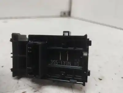 Peça sobressalente para automóvel em segunda mão botão / interruptor elevador vidro traseiro direito por toyota corolla (e21) hybrid active referências oem iam 3551y0n1d  