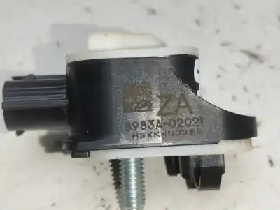 Peça sobressalente para automóvel em segunda mão sensor por toyota corolla (e21) hybrid active referências oem iam 8983a02021  