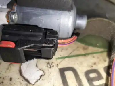 Second-hand car spare part passenger side right window regulator for dodge caliber 2.0 16v crd cat oem iam references 05074798aae  