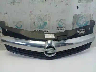 Tweedehands auto-onderdeel VOORGRILL voor OPEL ASTRA H GTC (A04) 1.7 CDTI (L08) OEM IAM-referenties 13247083  