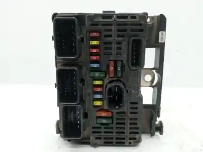 İkinci el araba yedek parçası RÖLE/SIGORTA KUTUSU için CITROEN C4 I (LC_) 1.4 16V OEM IAM referansları 9657718580  