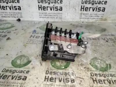 Second-hand car spare part fuse box unit for opel astra j (p10) 1.7 cdti (68) oem iam references 365927271