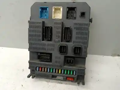 Peça sobressalente para automóvel em segunda mão Caixa De Fusíveis E Relés por PEUGEOT 207 Confort Referências OEM IAM 9663798280  