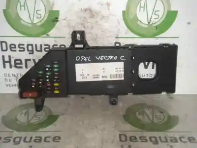 Second-hand car spare part FUSE BOX UNIT for OPEL VECTRA C BERLINA Vectra-c gm OEM IAM references 13223678  