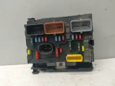Peça sobressalente para automóvel em segunda mão caixa de fusíveis e relés por peugeot 207 x-line referências oem iam 9661086980
