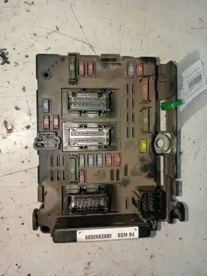 Peça sobressalente para automóvel em segunda mão CAIXA DE FUSÍVEIS E RELÉS por PEUGEOT 206 BERLINA XSI Referências OEM IAM 9650663980  