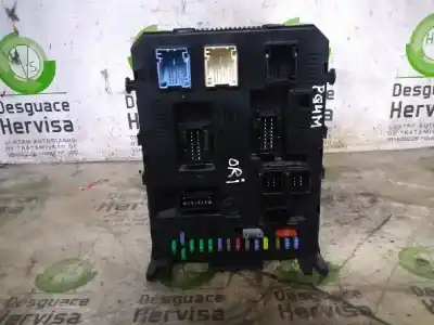 Peça sobressalente para automóvel em segunda mão CAIXA DE FUSÍVEIS E RELÉS por PEUGEOT 307 BERLINA (S2) 1.6 16V CAT Referências OEM IAM 9660105880  