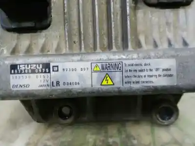 Peça sobressalente para automóvel em segunda mão caixa de fusíveis e relés por opel corsa c 1.7 16v cdti referências oem iam 8973000975  