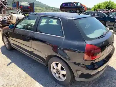 Peça sobressalente para automóvel em segunda mão farolim traseiro esquerdo por audi a3 (8l1) 1.9 tdi referências oem iam 8l0945095a