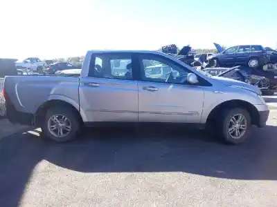 Second-hand car spare part front right door for ssangyong actyon sports xdi 4wd oem iam references 