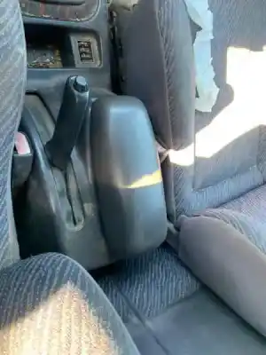 Автозапчасти б/у центральный подлокотник за ssangyong korando (kj) 2.3 tdic 4x4 ссылки oem iam 7793006032xaad