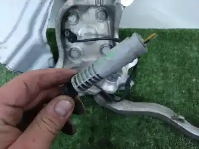 Second-hand car spare part front right knuckle for bmw 7 (e65, e66, e67) 735 i, li oem iam references 0300145021221  