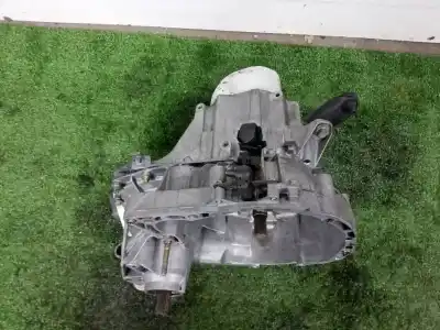 Second-hand car spare part gearbox for renault clio ii fase i (b/cbo) 1.9 d oem iam references jb3905  