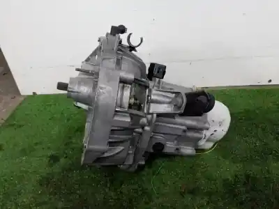 Second-hand car spare part gearbox for renault clio ii fase i (b/cbo) 1.9 d oem iam references jb3905  