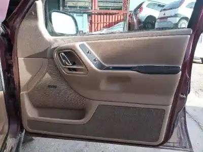 Автозапчасти б/у обивка передней правой двери за jeep gr.cherokee (wj/wg) 3.1 td limited ссылки oem iam tm041k5aa