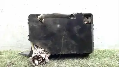 Автозапчасти б/у блок реле/предохранителей за mitsubishi l 200 k6 7 2500 td glx 4-ptas. ссылки oem iam   