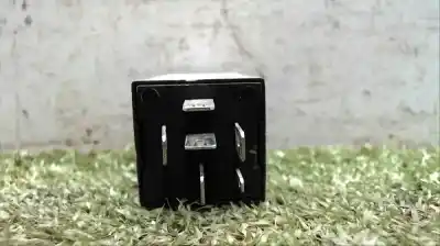 Second-hand car spare part relay for land rover range rover ii (p38a) 4.6 4x4 oem iam references 5160600a  