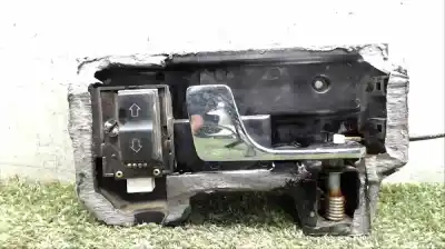 Автозапчастина б/у внутрішня задня права ручка для land rover range rover ii (p38a) 4.6 4x4 посилання на oem iam alr2612  