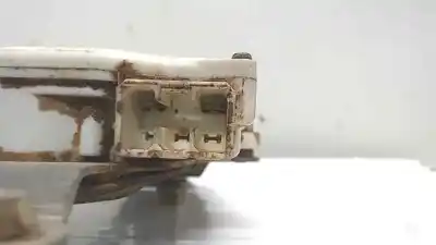 Автозапчастина б/у лівий передній двиг центрального замкування для mitsubishi l 200 k6 7 2500 td glx 4-ptas. посилання на oem iam mr432147  