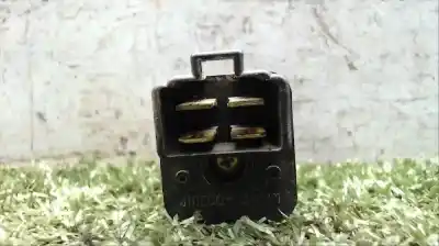 Pezzo di ricambio per auto di seconda mano relè per opel frontera a 4jb1 riferimenti oem iam mr5l20581  