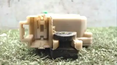 Pièce détachée automobile d'occasion moteur de verrouillage central avant droit pour opel frontera a 4jb1 références oem iam 