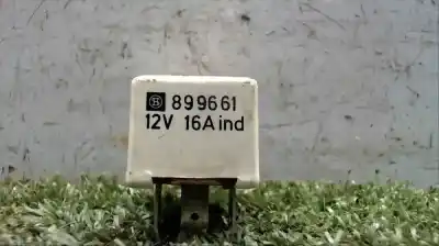 Pezzo di ricambio per auto di seconda mano relè per opel frontera a 4jb1 riferimenti oem iam 90192481  