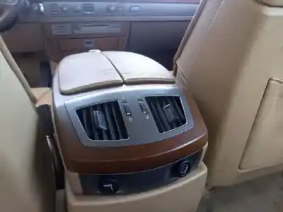 Second-hand car spare part center armrest for bmw 7 (e65, e66, e67) 735 i, li oem iam references 51167011061  