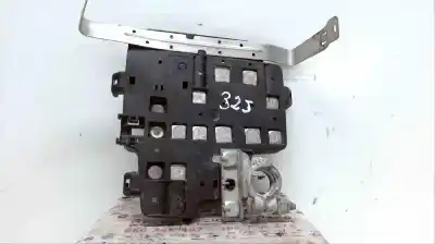 Pezzo di ricambio per auto di seconda mano scatola relè/fusibili per renault kangoo m/d k9k b6 riferimenti oem iam 030048 01