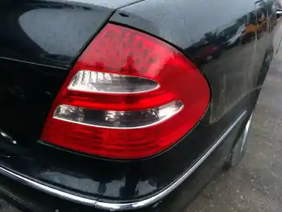 Автозапчасти б/у правый задний фонарь за mercedes-benz clase e w211 berlina e 270 cdi 211.016 ссылки oem iam   