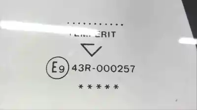 Pièce détachée automobile d'occasion vitre triangulaire custode arrière gauche pour nissan terrano/terrano.ii (r20) td27 références oem iam 43r000257