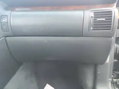 Автозапчастина б/у бардачок для audi a8 (4e2) 3.7 quattro посилання на oem iam 