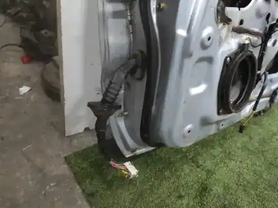 Автозапчастина б/у передні праві двері для mitsubishi montero (v80/v90) 3.2 di-d intense посилання на oem iam mn161226