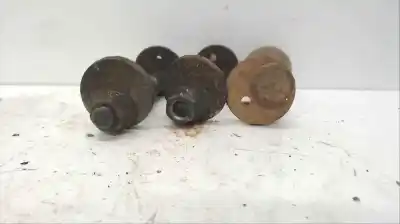 Автозапчастина б/у передній правий нижний рычаг підвіски для mitsubishi montero (v80/v90) 3.2 di-d intense посилання на oem iam mr418674