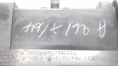 Автозапчастина б/у молдинг для mitsubishi l 200 (ka0/kb0) cabina doble intense 4x4 посилання на oem iam mn179802