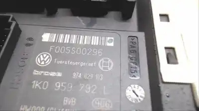 Автозапчастина б/у РЕГУЛЯТОР ПЕРЕДНЬОГО ПРАВОГО СКЛА для SEAT LEON (1P1)  Посилання на OEM IAM 1K0959792  