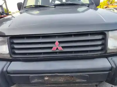 Автозапчасти б/у передняя решетка за mitsubishi montero v20 v40 2800 td glx 5-ptas. ссылки oem iam mb831059